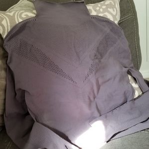 Seamless cropped sport top